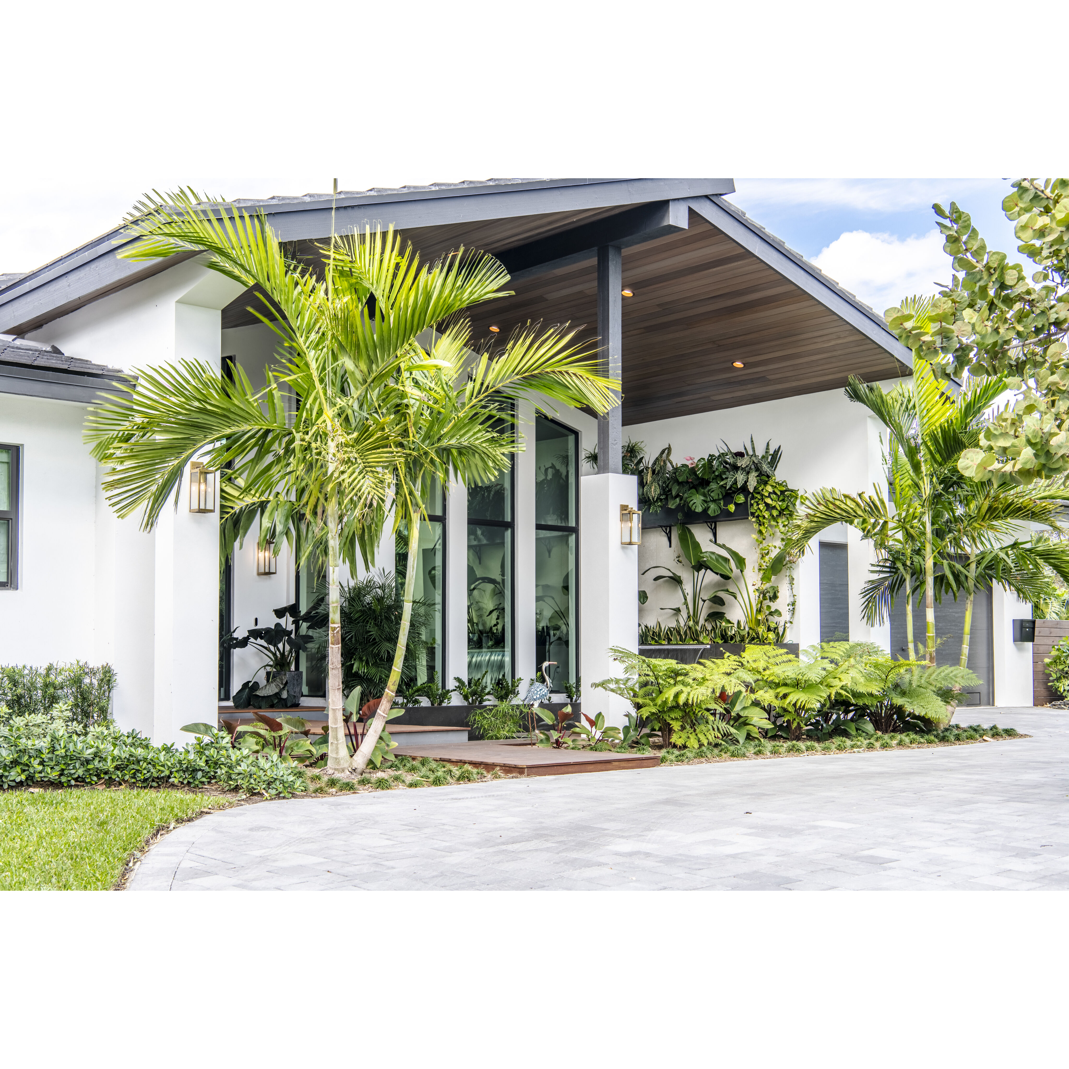 Westover 1 Light 17 inch Antique Brass Outdoor Wall Lantern